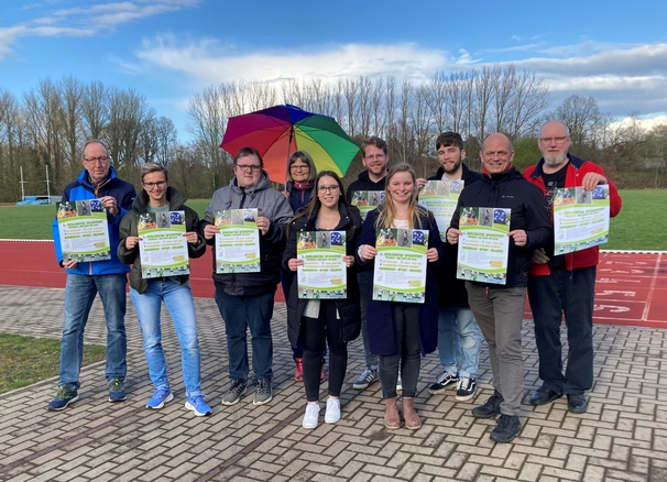 Das Orgateam des 3. Inklusiven Sportfestes: Gerd Baumgarten (TV Jahn Walsrode), Susann Joachim (Lebenshilfe Walsrode), Jan-Christopher Kaiser (Heidewerk), Priska Wethkamp (Stadt Walsrode), Sophie Michaelis (Mittendrin), Hannes Bartling (Venito), Luisa Haller (Sportbund Heidekreis, Heidewerk), Yannick Weiß (Mittendrin Walsrode), Holger Stolz (Lebenshilfe Walsrode), Thomas Hartje (Kreisschützenverband Fallingbostel).