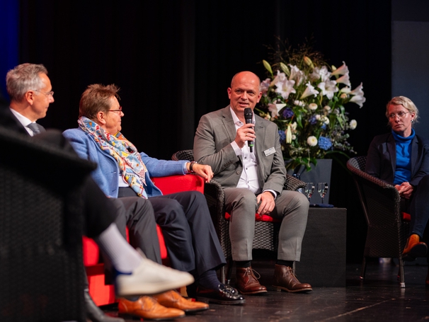 Für eine vielfältige und inklusive Gesellschaft eintreten: Lebenshilfe Walsrode feiert 60. Geburtstag in der Stadthalle - Lebenshilfe Walsrode Für eine vielfältige und inklusive Gesellschaft eintreten: Lebenshilfe Walsrode feiert 60. Geburtstag in der Stadthalle - Lebenshilfe Walsrode
