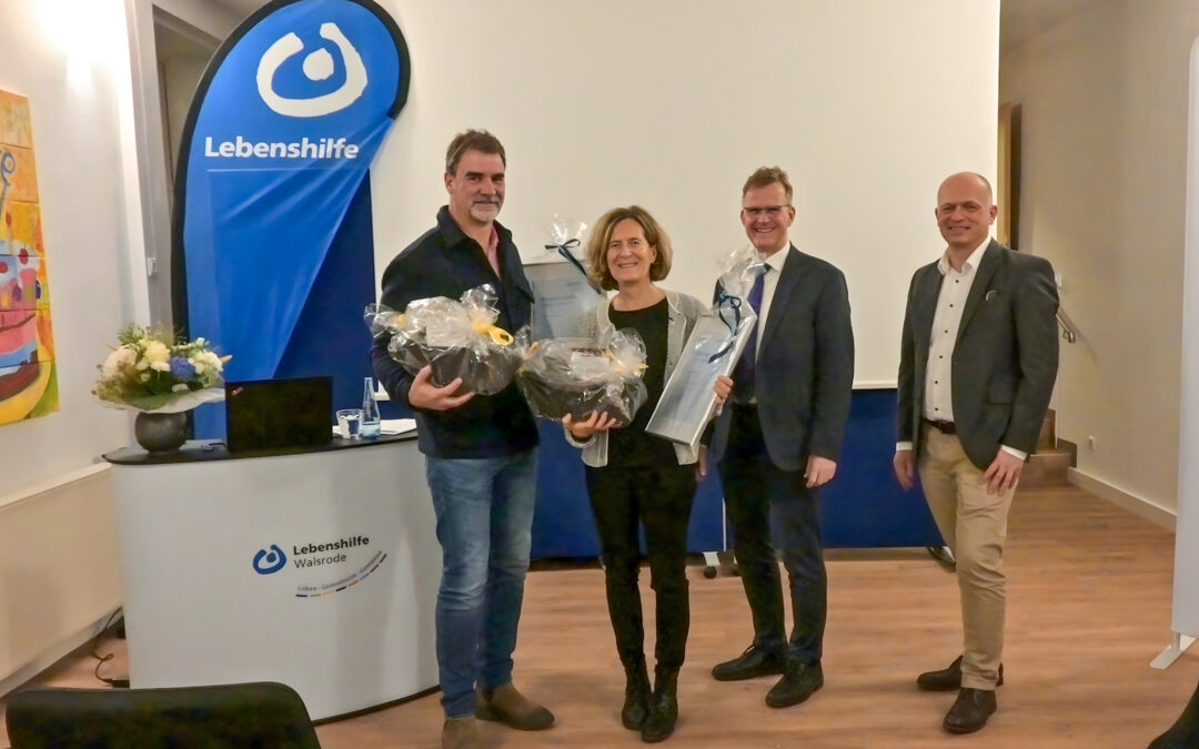 Lebenshilfe Walsrode ehrt zwei Vorstandsmitglieder für 25 Jahre Engagement