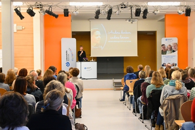 Anders denken, anders lernen - Vortrag zur inklusiven Bildung begeistert rund 300 Gäste - Lebenshilfe Walsrode Anders denken, anders lernen - Vortrag zur inklusiven Bildung begeistert rund 300 Gäste - Lebenshilfe Walsrode